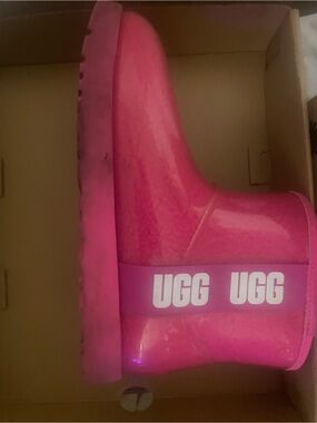 UGG Women’s Hot Pink Glossy Short Rain Boot